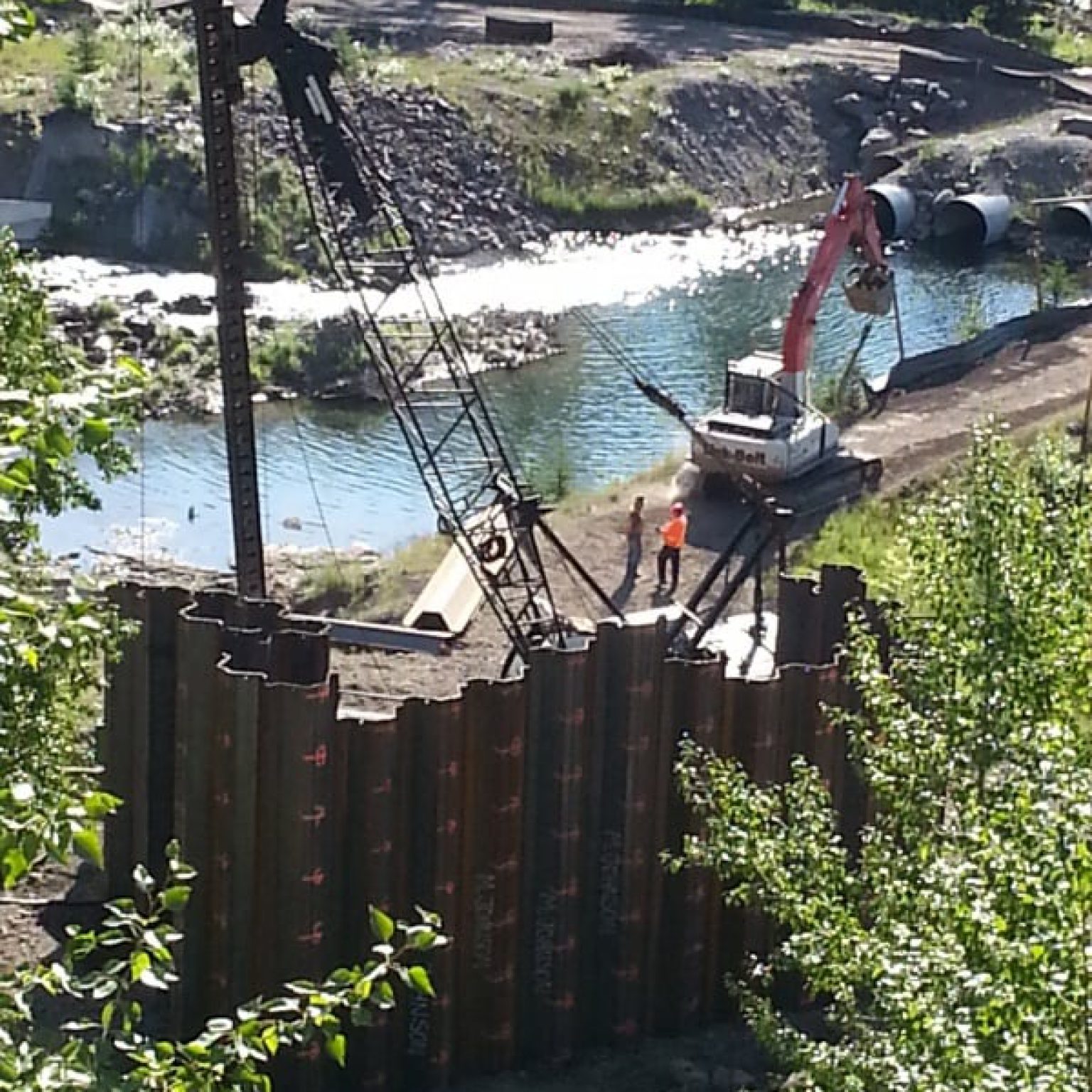 Coffer dam installation - Johnston Construction